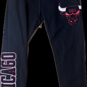 Chicago Bulls Pro Standard Joggers - Luxury Athletic Pants (Size M)